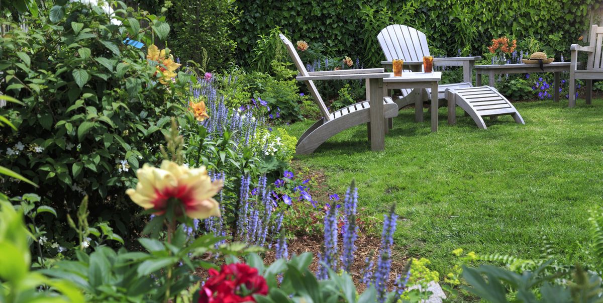 Create Beautiful Garden on Your Home with Flower Garden Ideas