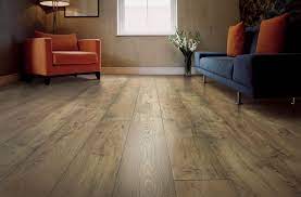 Wood Laminate Flooring For Your Simple And Chic Home